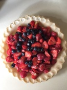 Mixed berry streusel pie